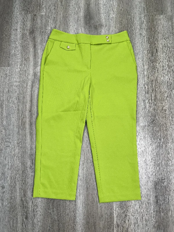 Retro bell-bottom pants for 70s-inspired fashion -Pants Cropped By Rachel Zoe  Size: M