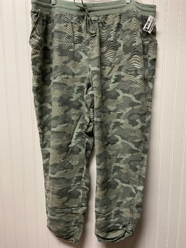 Stylish cropped pants for warm season trends -Camouflage Print Pants Other Maurices, Size 22womens