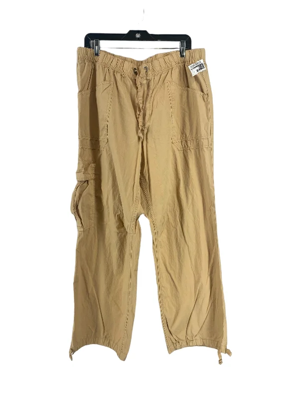 Retro bell-bottom pants for 70s-inspired fashion -Pants Cargo & Utility By Aerie  Size: Xl