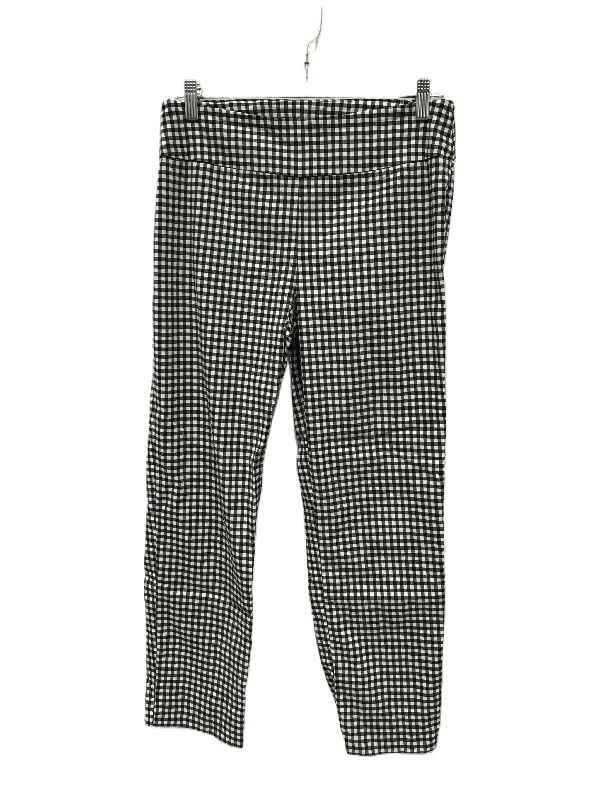 Lightweight culottes pants for summer fashion flair -Black & White Pants Dress By Zac And Rachel, Size: 10