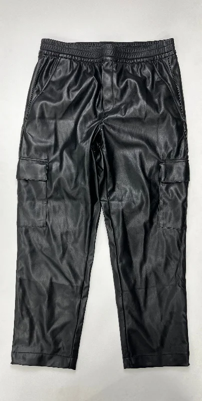 Camouflage cargo pants for hunting trip needs -Black Pants Cargo & Utility Gap NWT, Size 16