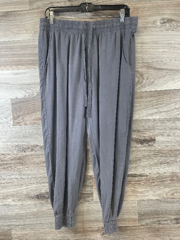 Cozy fleece pants for cold winter nights -Grey Pants Cargo & Utility Cloth & Stone, Size M