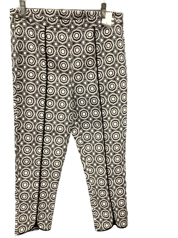 Elegant palazzo pants for formal party outfits -Black & White Pants Cropped Joseph Ribkoff, Size 12