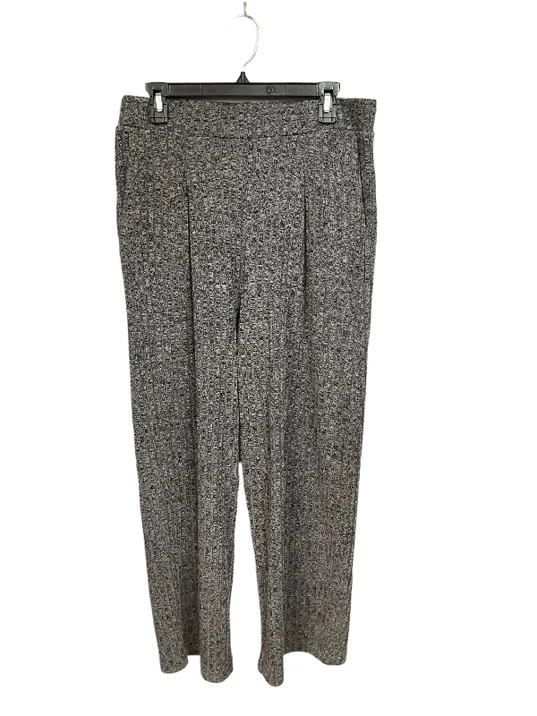 Stylish cropped pants for warm season trends -Pants Lounge By Liz Claiborne  Size: M