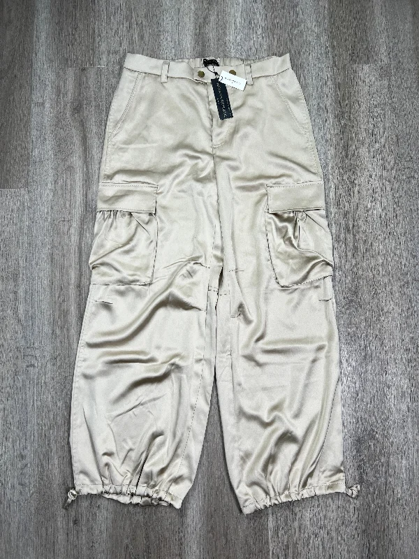 Relaxed cotton pants for breezy casual days -Gold Pants Cargo & Utility Banana Republic, Size M