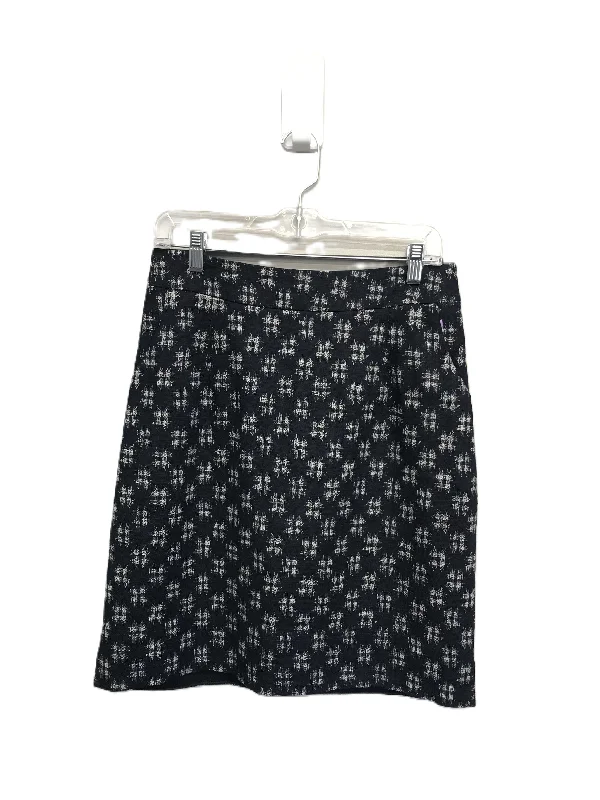 Vintage denim skirts for nostalgic charm -Navy Skirt Mini & Short By Jennifer Glasgow Size: 8