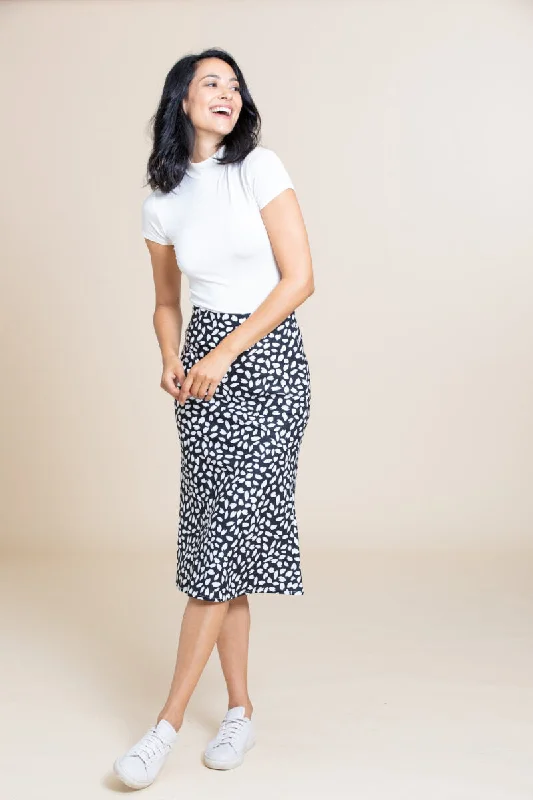 High-Waisted Skirts for Flatter -The Marnie Skirt - Black and White Print