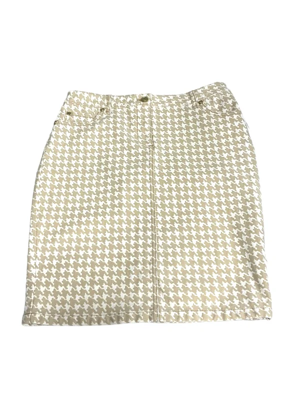 A-line midi skirts for balanced style -Checkered Pattern Skirt Mini & Short J Mclaughlin, Size 2