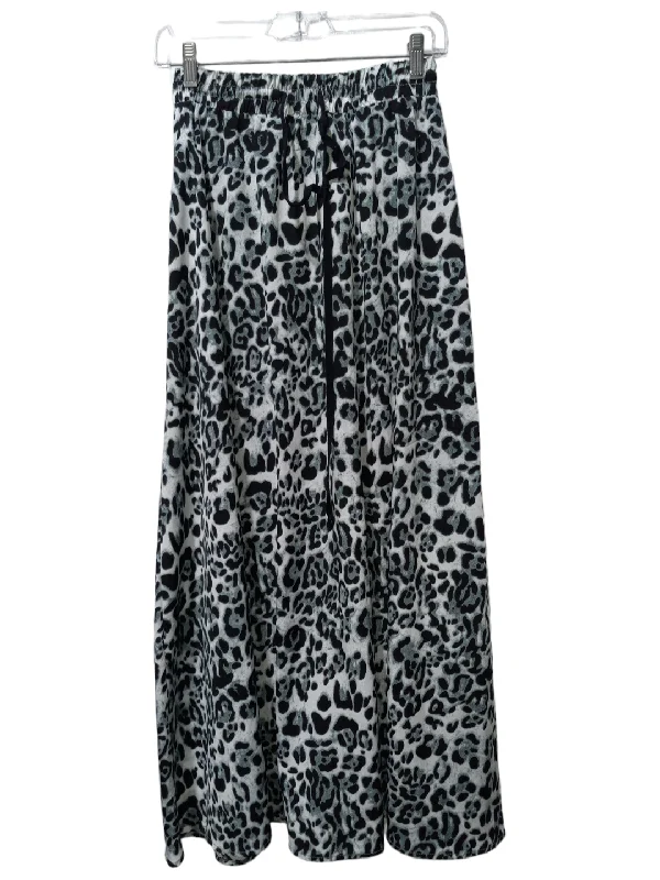 Soft skirts with plush cotton lining -Skirt Maxi By Clothes Mentor  Size: S