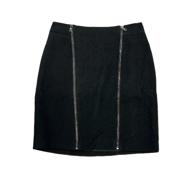 Casual skirts for effortless everyday wear -Black Skirt Mini & Short By Ann Taylor, Size: 4