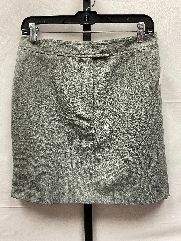 Lightweight skirts for warm season chic -Grey Skirt Midi New York And Co, Size 8