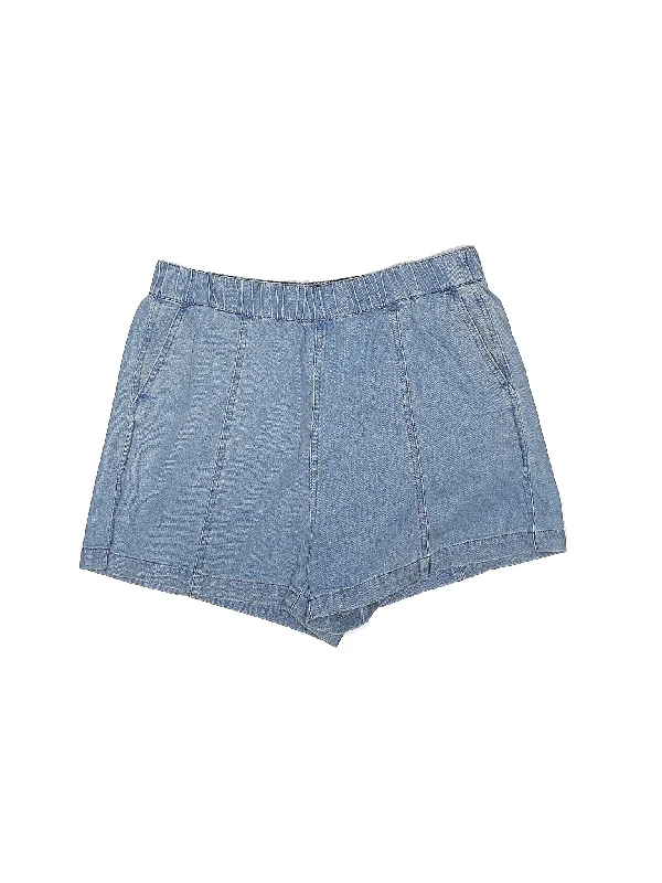 Star Shaped Shorts for Charm -Denim Shorts in Light Wash