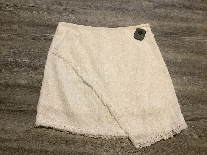 Lightweight skirts for warm season chic -White Skirt Mini & Short Very J, Size S