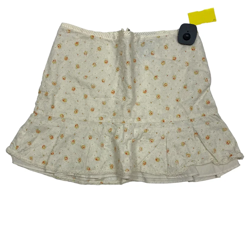 Designer skirts for luxury fashion flair -Cream Skirt Mini & Short Express, Size Xs