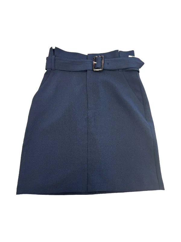 Casual linen skirts for breezy days -Navy Skirt Mini & Short Banana Republic, Size 4